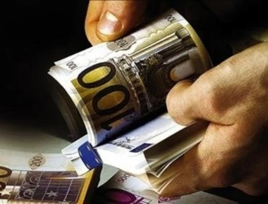 Παραγράφονται 4.000 υποθέσεις μεγάλης φοροδιαφυγής στο τέλος του έτους